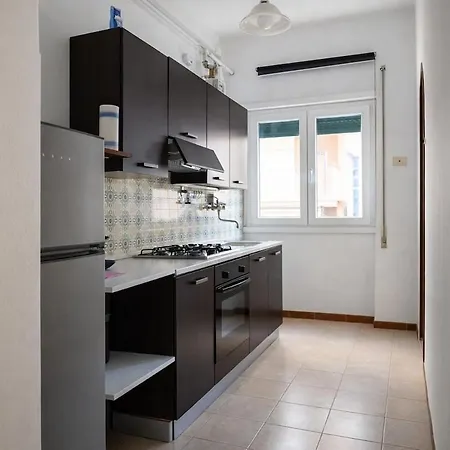 Апартаменты Modern Pigneto Flat, 5 Mins To Metro & Parking Рим