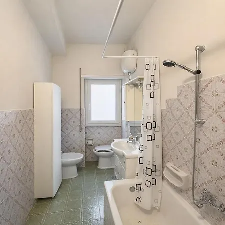 Apartment Modern Pigneto Flat, 5 Mins To Metro & Parking *