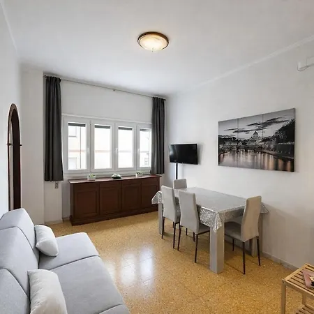 Modern Pigneto Flat, 5 Mins To Metro & Parking * Rome