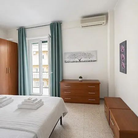 Apartment Modern Pigneto Flat, 5 Mins To Metro & Parking *