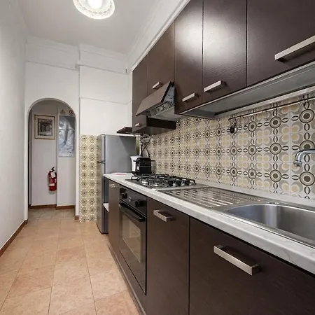 Apartment Modern Pigneto Flat, 5 Mins To Metro & Parking *